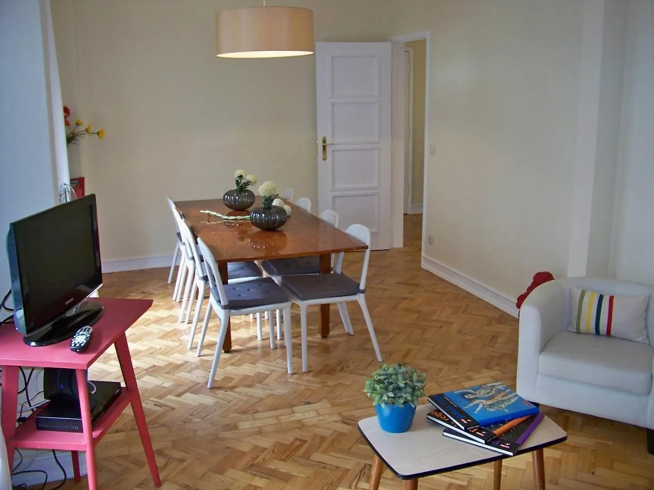Almirante 1 Four Bedrooms Lisbon Apartment