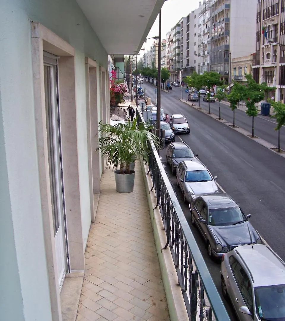 Almirante 1 Four Bedrooms Lisbon