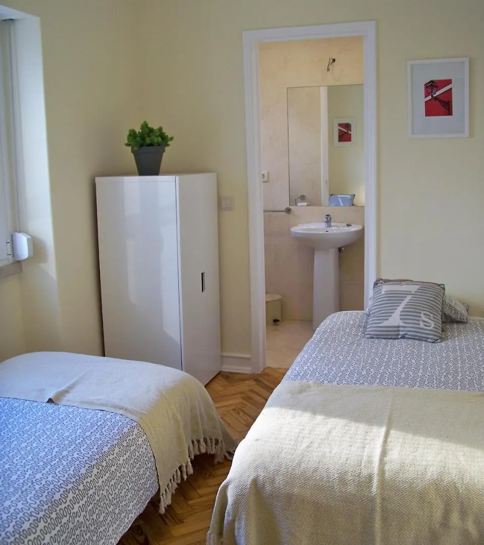 Almirante 1 Four Bedrooms Lisboa Portugal